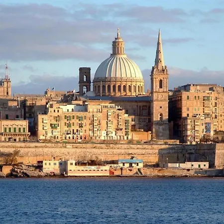 Cool Waters * Sliema