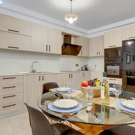 Cool Waters Apartment
