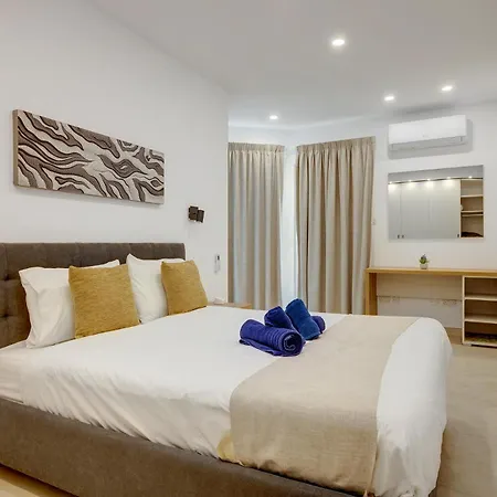 Cool Waters Apartment Sliema