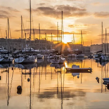 Cool Waters * Sliema