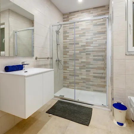 Cool Waters * Sliema