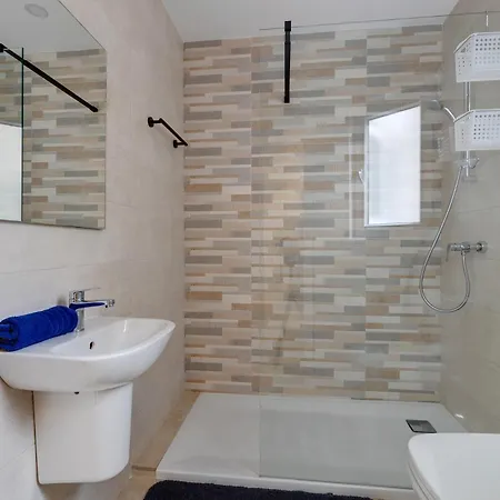 Cool Waters By Buena Vista * Sliema