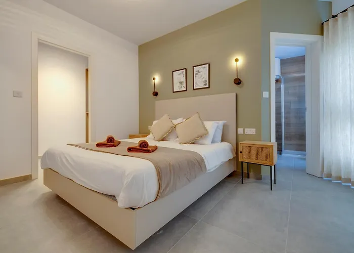 Cool Waters By Buena Vista * Sliema