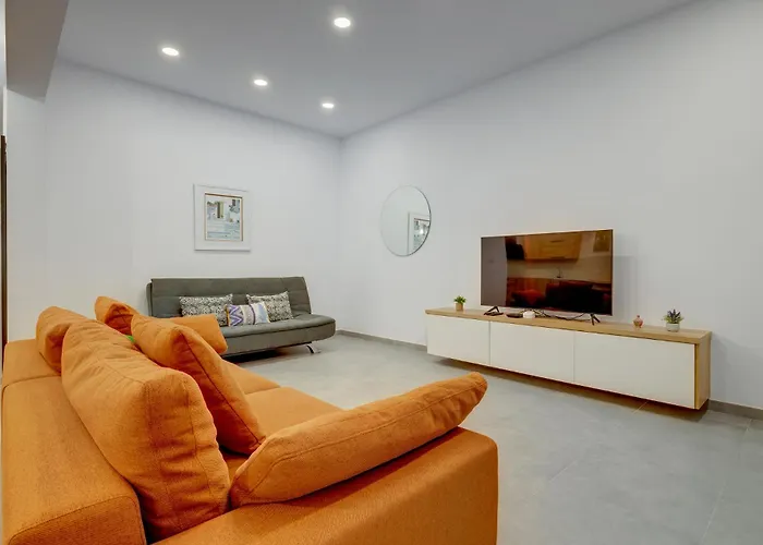 Cool Waters By Buena Vista * Sliema