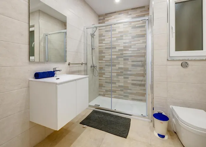 Cool Waters By Buena Vista * Sliema