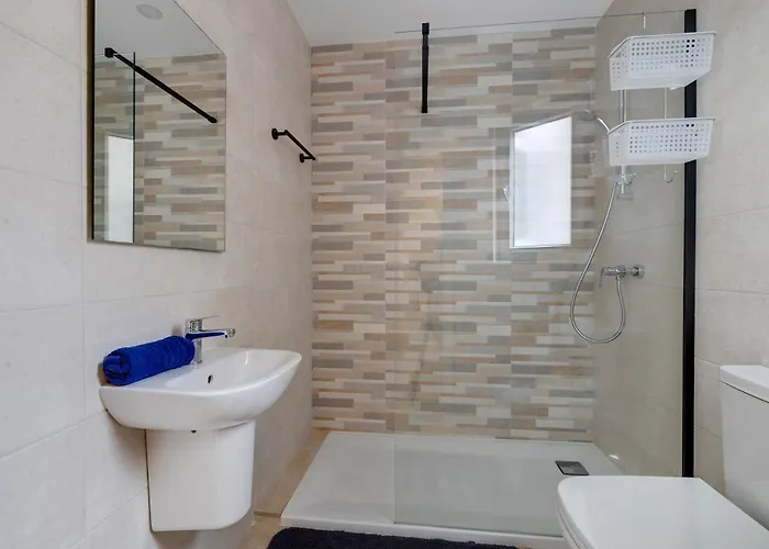 Cool Waters By Buena Vista * Sliema