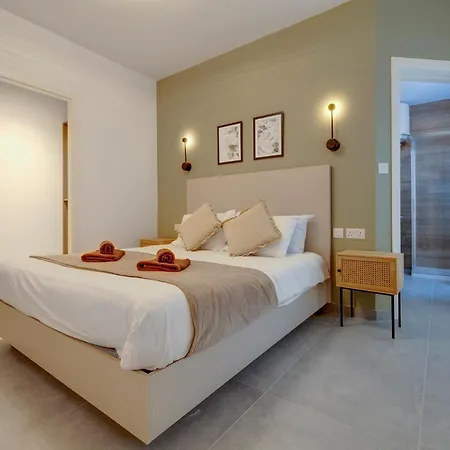 Cool Waters * Sliema